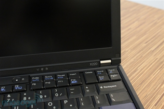 耐力小黑 ThinkPad X220评测+图赏