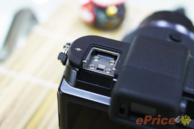 尼康 Nikon 1 V1、J1 新机到货,开箱试玩! 尼康 Nikon 1 V1、J1 新机到货,开箱试玩!