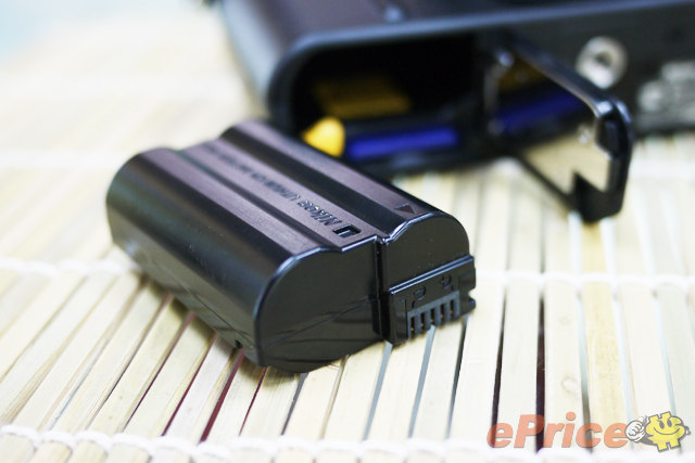 尼康 Nikon 1 V1、J1 新机到货,开箱试玩! 尼康 Nikon 1 V1、J1 新机到货,开箱试玩!