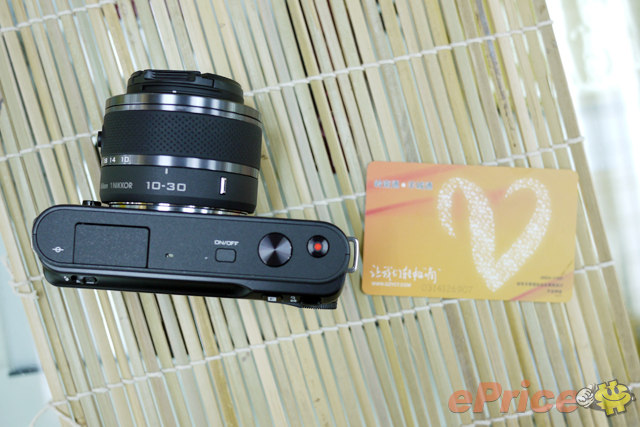 尼康 Nikon 1 V1、J1 新机到货,开箱试玩! 尼康 Nikon 1 V1、J1 新机到货,开箱试玩!