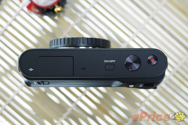 尼康 Nikon 1 V1、J1 新机到货,开箱试玩! 尼康 Nikon 1 V1、J1 新机到货,开箱试玩!