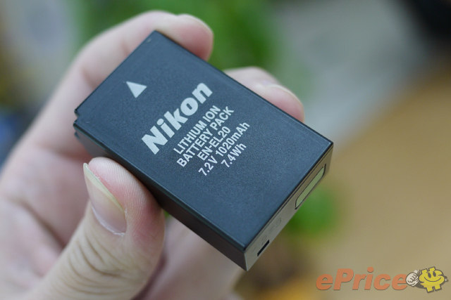 尼康 Nikon 1 V1、J1 新机到货,开箱试玩! 尼康 Nikon 1 V1、J1 新机到货,开箱试玩!