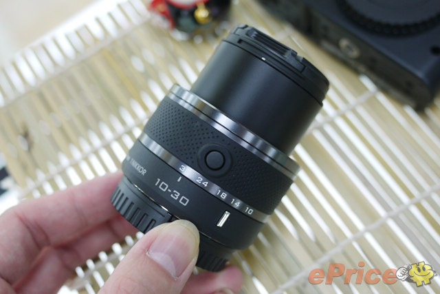 尼康 Nikon 1 V1、J1 新机到货,开箱试玩! 尼康 Nikon 1 V1、J1 新机到货,开箱试玩!