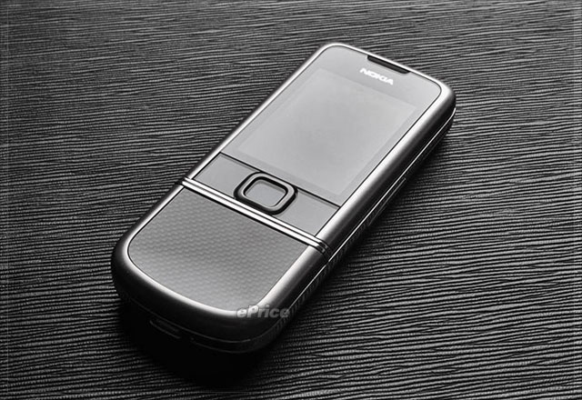 新闻 - 洗链更出色?Nokia 8800 Carbon Arte 图赏