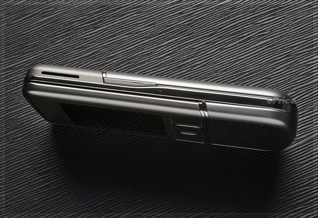 新闻 - 洗链更出色?Nokia 8800 Carbon Arte 图赏