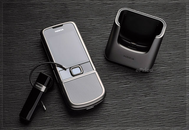 新闻 - 洗链更出色?Nokia 8800 Carbon Arte 图赏