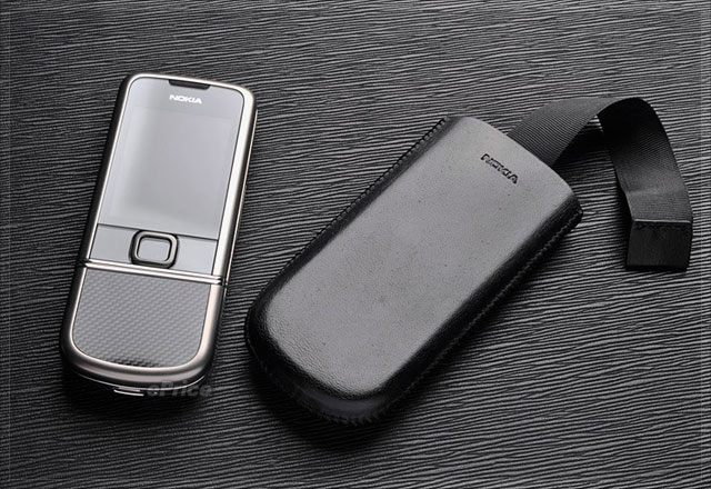 新闻 - 洗链更出色?Nokia 8800 Carbon Arte 图赏