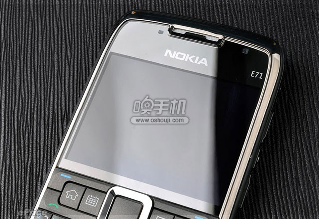 新闻 - 瘦身成功!?Nokia E71 外表靓、内在更吸引